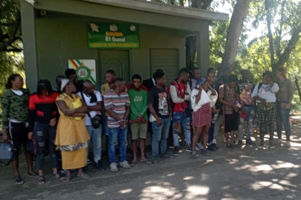 Ejército detiene a 21 haitianos indocumentados en zona rural de Santiago Rodríguez