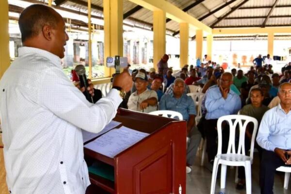En el encuentro se abordaron temas sobre los robos de productos y la entrega de materiales e insumos agrícolas.