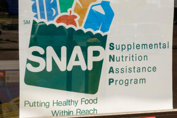 Unas 42 millones de personas en EE.UU. dependen de los supones SNAP para subsistir
