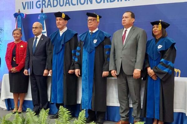 Mirex gradúa 43 nuevos profesionales en diplomacia y servicio consular