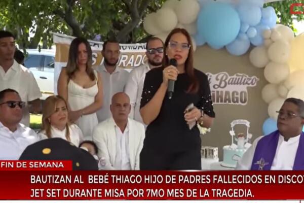 Imagen del bautizo del bebé Thiago, en los alrededores de las inmediaciones del Jet Set. Foto: CDN Digital