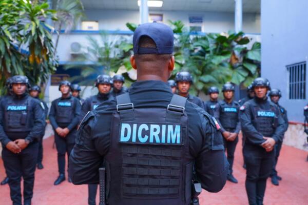 La Policía Nacional informó que miembros de la Dirección Central de Investigación (Dicrim) apresaron a 75 personas durante operativos.