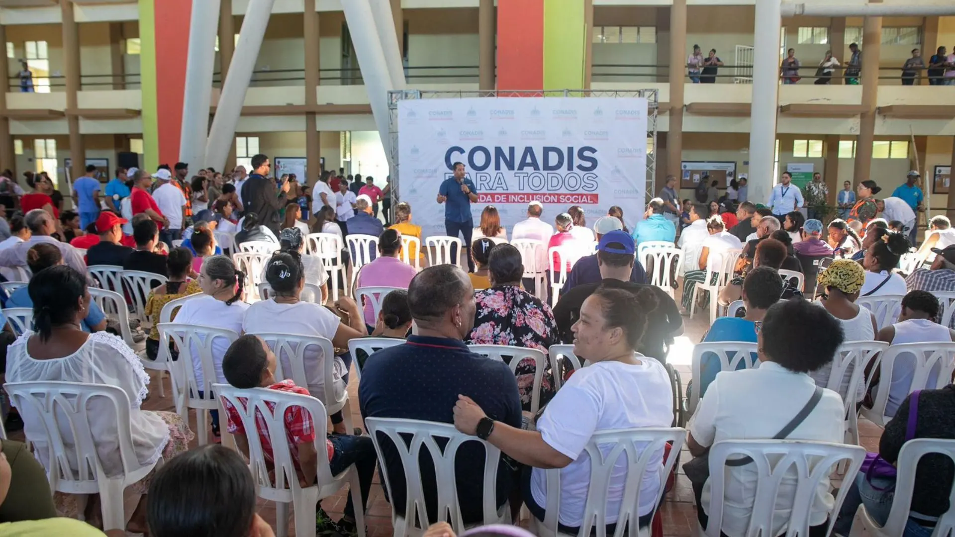 Conadis apoya personas con discapacidad