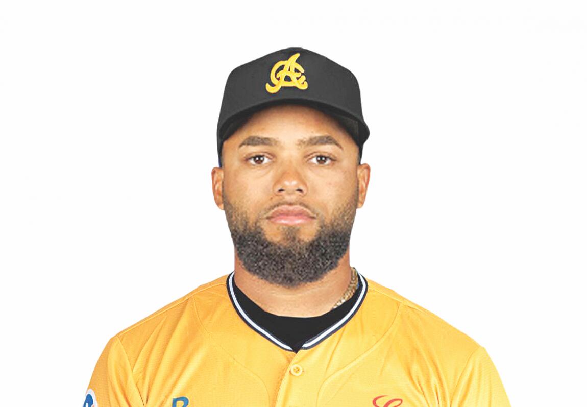 También fueron pilares José Rodríguez con un sólido desempeño de tres hits, Steward Berroa con un doble y dos sencillos, y Leody Taveras con dos imparables.
