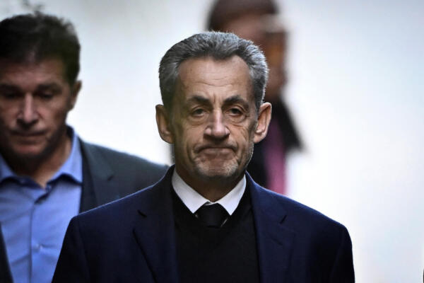 Sarkozy, de 70 años, lo condenaron en apelación el 14 de febrero de 2024 a 12 meses de prisión. Foto, AFP.