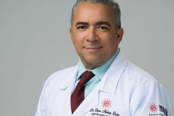 El doctor César Núñez Rojas.