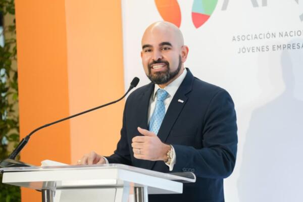 Boris de León Reyes, nuevo presidente de ANJE. 