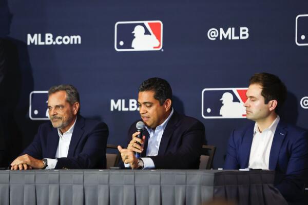 Cruz afirmó que el pueblo dominicano recibe esta noticia con mucho beneplácito, porque nunca un equipo dominicano se había exhibido en suelo quisqueyano.
