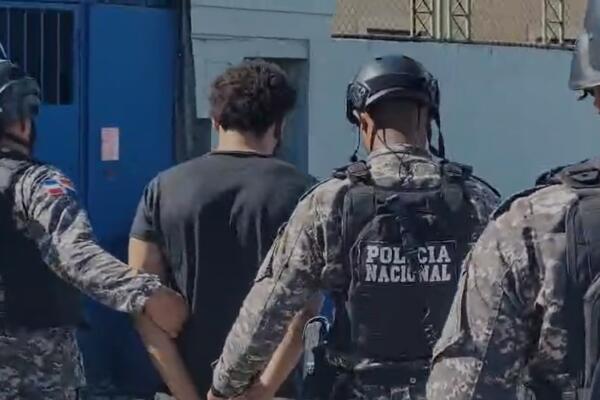 Preso hiere a otro dentro de la “Carcelita” de la Policía en La Vega en violento ataque