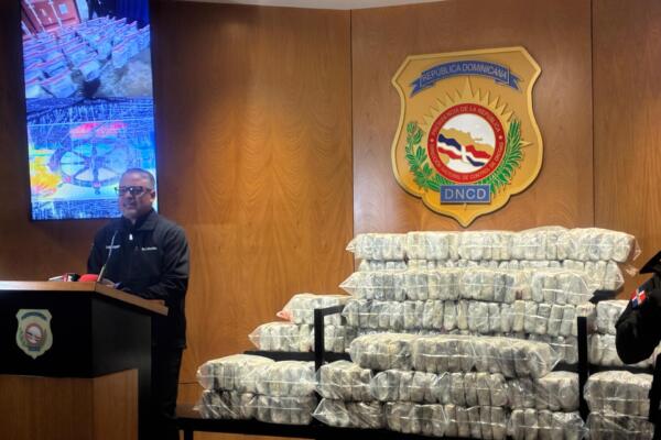 DNCD decomisa 251 paquetes de cocaína en contenedor iría a Puerto Rico