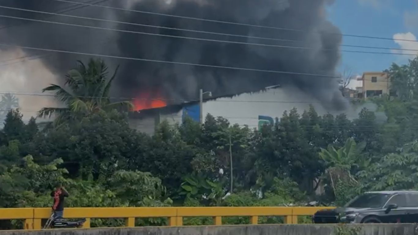 Incendio en empresa
