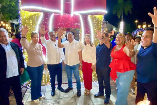 La actividad fue encabezada por el alcalde Roquelito, quien pronunció las palabras de bienvenida y agradecimiento.