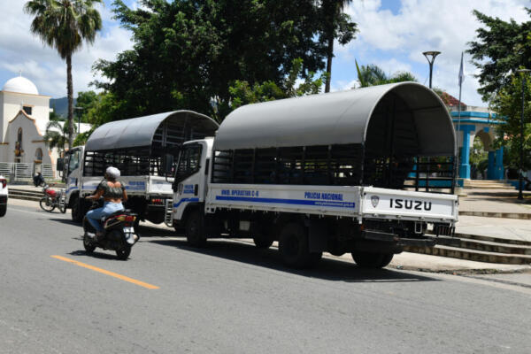 Refuerzan seguridad policial en Villa Altagracia
