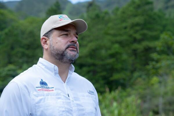 Ministro de Medio Ambiente, Paíno Henríquez.