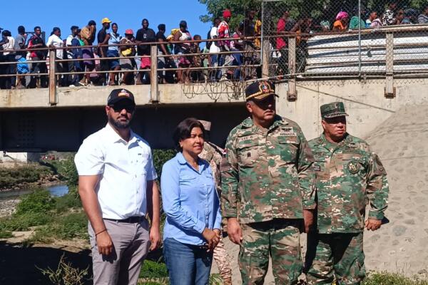 Autoridades evalúan daños y planifican reparaciones en puente binacional de Dajabón.