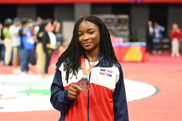 La República Dominicana arribó a 30 preseas, incluidas cuatro de oro, ocho de plata y 18 de bronce, para mantenerse en el octavo lugar general del medallero.