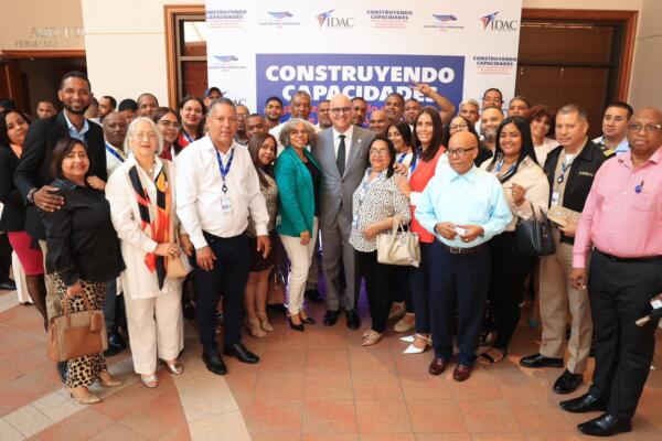 El director general del IDAC, Igor Rodríguez, destacó el potencial de la República Dominicana para consolidarse como un hub aéreo del Caribe.