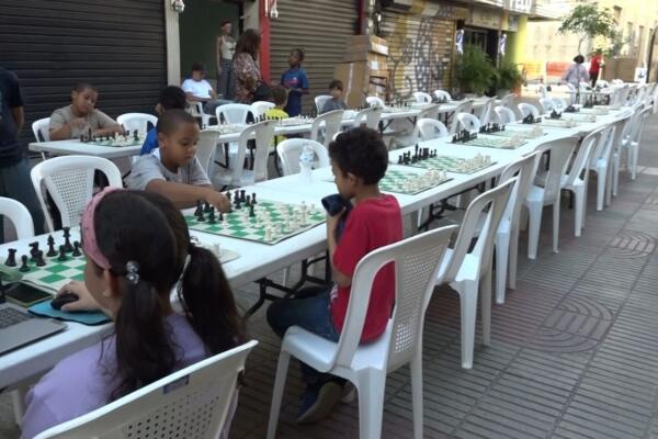 Más de 200 jugadores de distintas edades participaron en el Décimo Cuarto Torneo de Ajedrez Conde Peatonal.