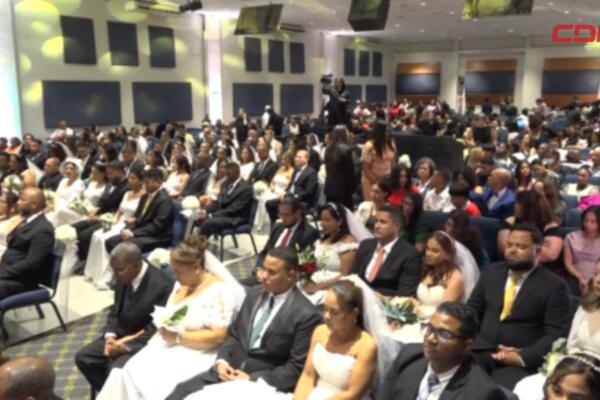 76 parejas celebran Bodas Colectivas 2025 en Monte de Dios
