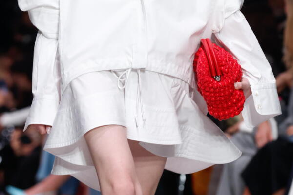 Imagen de archivo de la colección primavera/verano 2026 de la diseñadora británica Stella McCartney. EFE/EPA/MOHAMMED BADRA