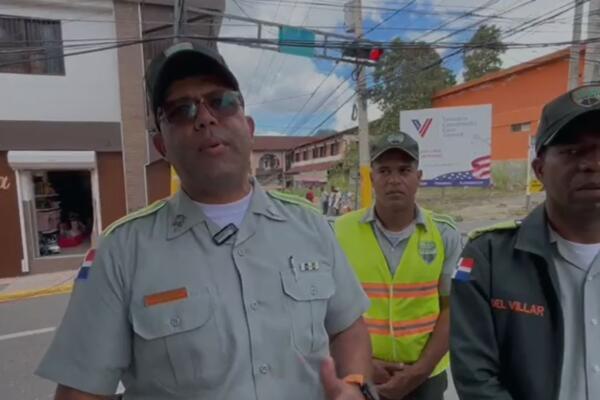 Al ser Jarabacoa uno de los destinos turísticos más visitados del país en esta época, las autoridades reiteraron su compromiso de mantener la vigilancia. 