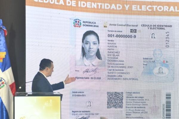 La JCE presentó el diseño oficial de la nueva cédula de identidad dominicana, cuya cedulación masiva comenzará el 8 de abril de 2026.