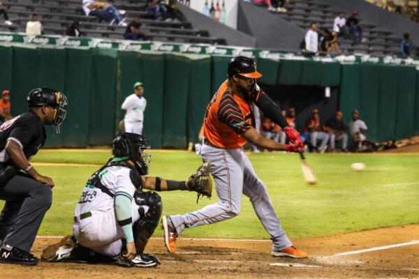 En tanto, por los Toros abrió el partido Miller Hogan, con labor de tres entradas y un tercio de cuatro imparables, una transferencia y cinco ponches. Fue reemplazado por Gerson Moreno (4), Leasher (5), George Soriano (6), Miguel Castro (7), Jarlín García (8) y Emailin Montilla (9).