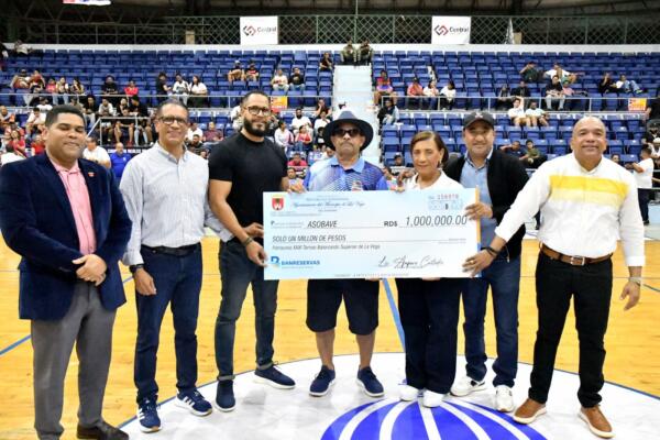 Con este aporte, el Torneo de Baloncesto Superior con Refuerzos se consolida como uno de los eventos deportivos más importantes de la región.