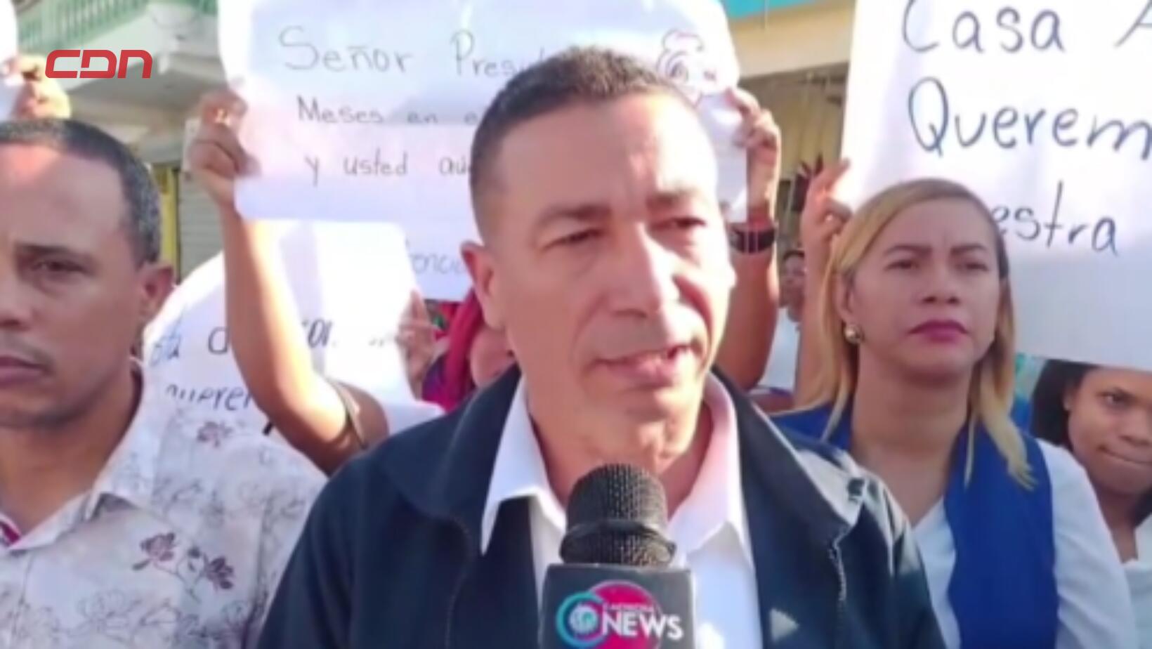 protestan por paralización de escuelas