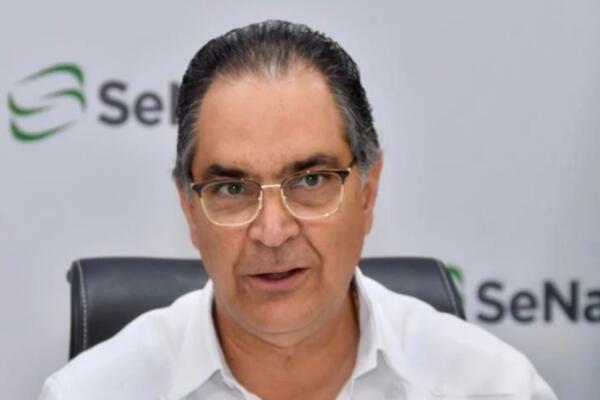El exdirector del Seguro Nacional de Salud (Senasa), Santiago Hazim, quedó bajo arresto pasadas las 10:30 de la noche de este sábado.