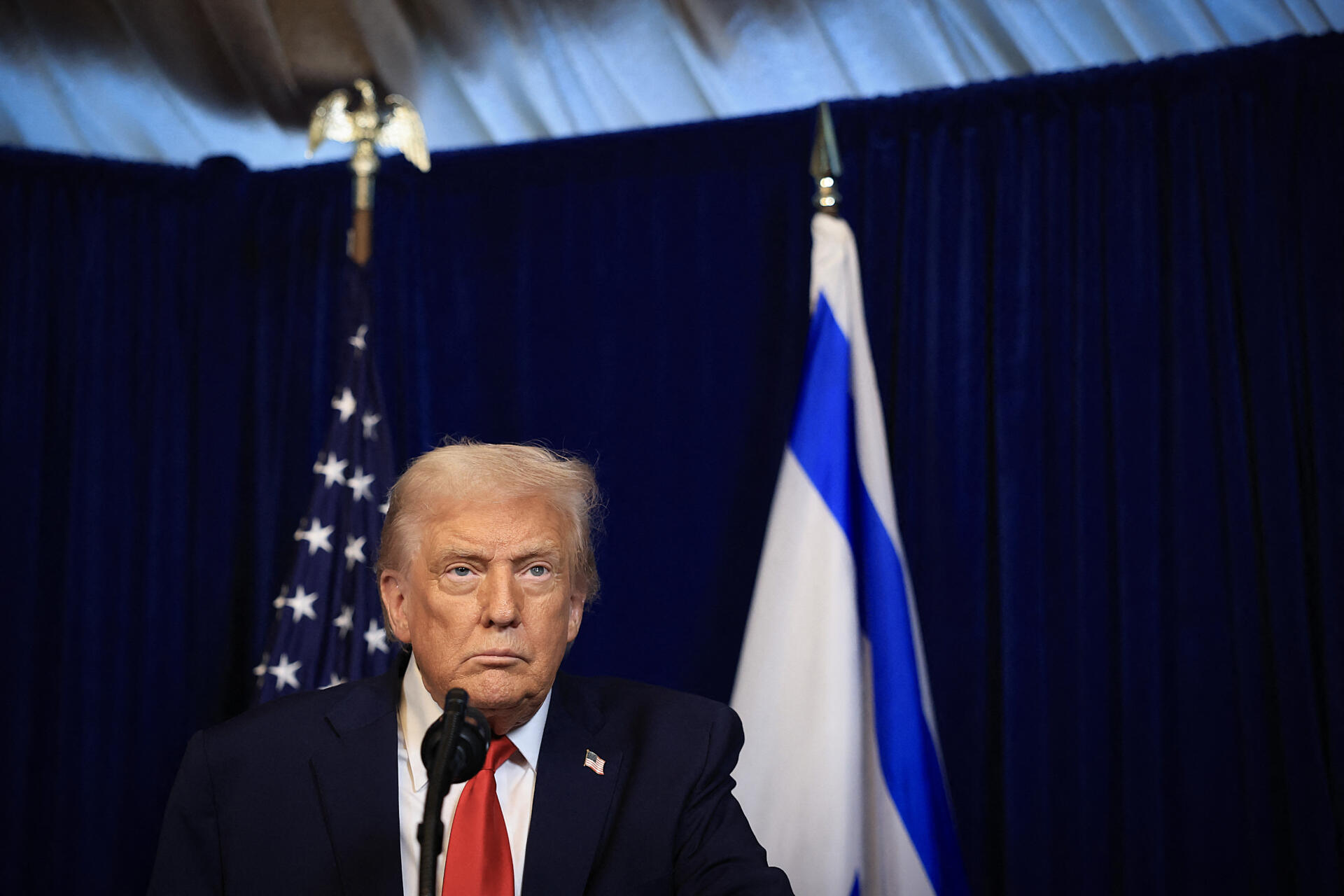 Trump dice que EE. UU. atacó un muelle usado para el narcotráfico de Venezuela