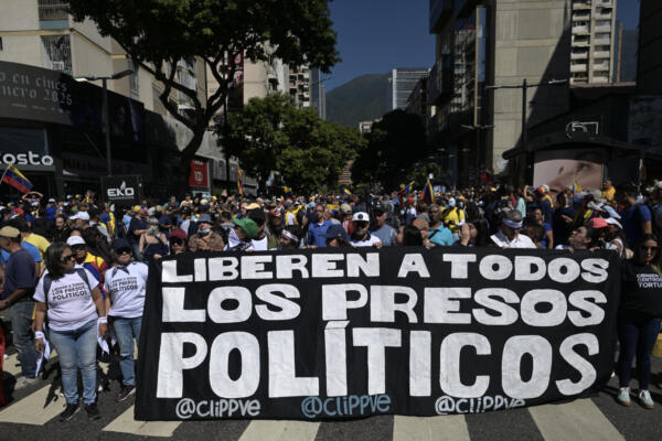 Liberan a 60 detenidos poselectorales en Venezuela