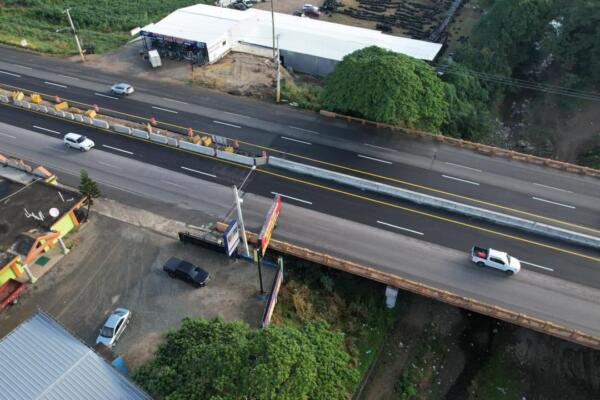 MOPC pone en servicio nuevas soluciones viales para mejorar el tránsito en la autopista Duarte