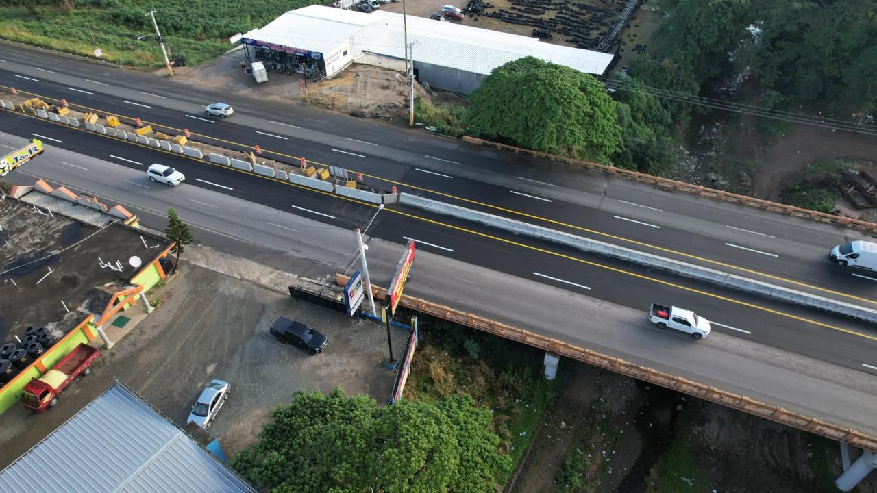 MOPC pone en servicio nuevas soluciones viales para mejorar el tránsito en la autopista Duarte