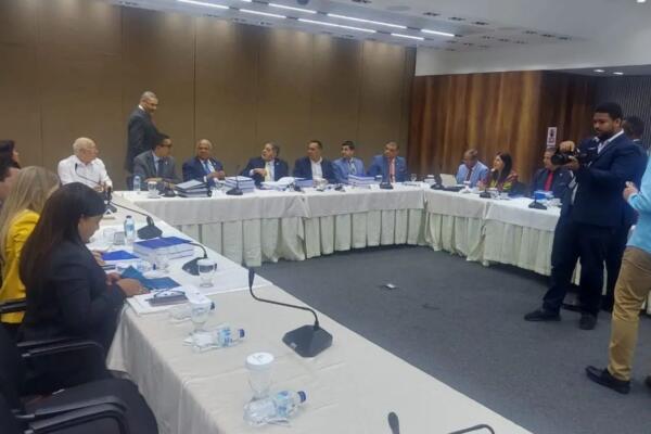 La comisión bicameral a cargo del proyecto de ley presupuesto general del Estado para el año 2026 aprobó este miércoles la pieza legislativa.