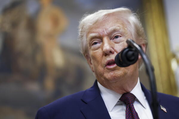 El presidente de Estados Unidos, Donald Trump, durante un anuncio en la Sala Roosevelt de la Casa Blanca, en Washington, DC, Estados Unidos, el 19 de diciembre de 2025. EFE/WILL OLIVER