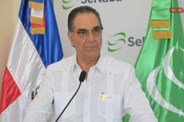 Santiago Hazim Albainy durante una de las audiencias por el caso SeNaSa, en el Palacio de Justicia de Ciudad Nueva.