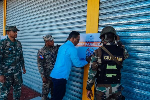 Entre los establecimientos clausurados se encuentran Himalaya Supertienda; Plaza Astro; y Comercial Tencent.