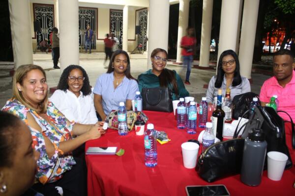 Ayuntamiento de San Cristóbal agasaja periodistas de San Cristóbal; alcalde los felicita en las Navidades