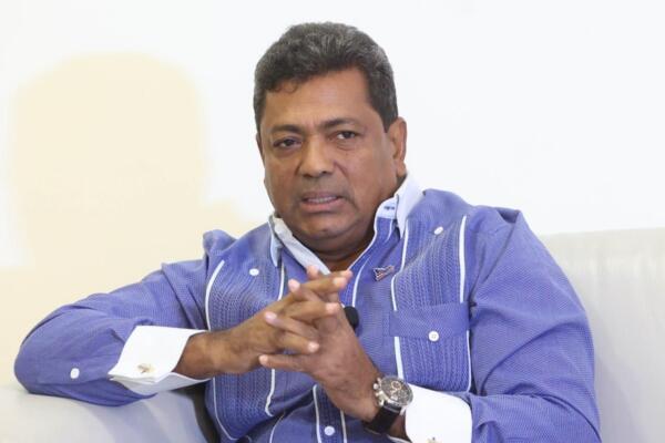 El alcalde de Los Alcarrizos y presidente de la Mancomunidad, Danilo Rafael Santos Junior.