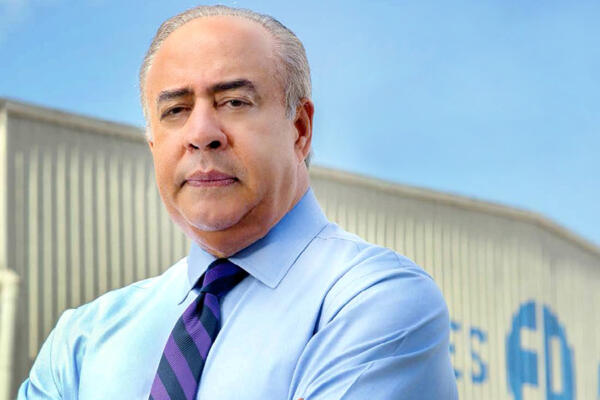 Félix García es reconocido como empresario exitoso en apertura de jornada 