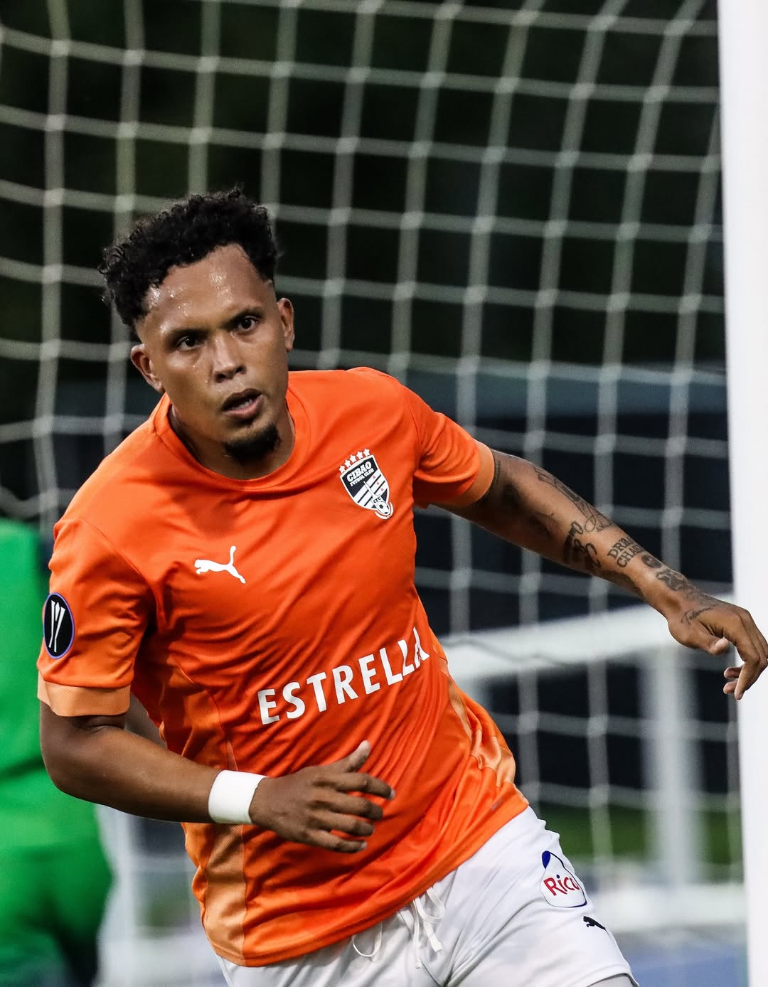 El choque del onceno naranja con los crustáceos cerrará una jornada que comenzará este viernes, con enfrentamiento norteño entre Atlético vega Real y Jarabacoa FC.