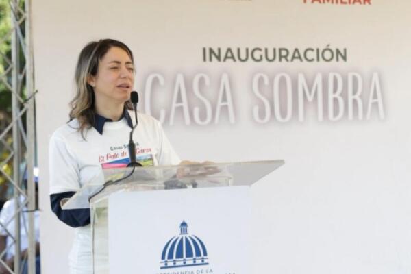 Gloria Reyes, directora del desarrollo social Supérate. 