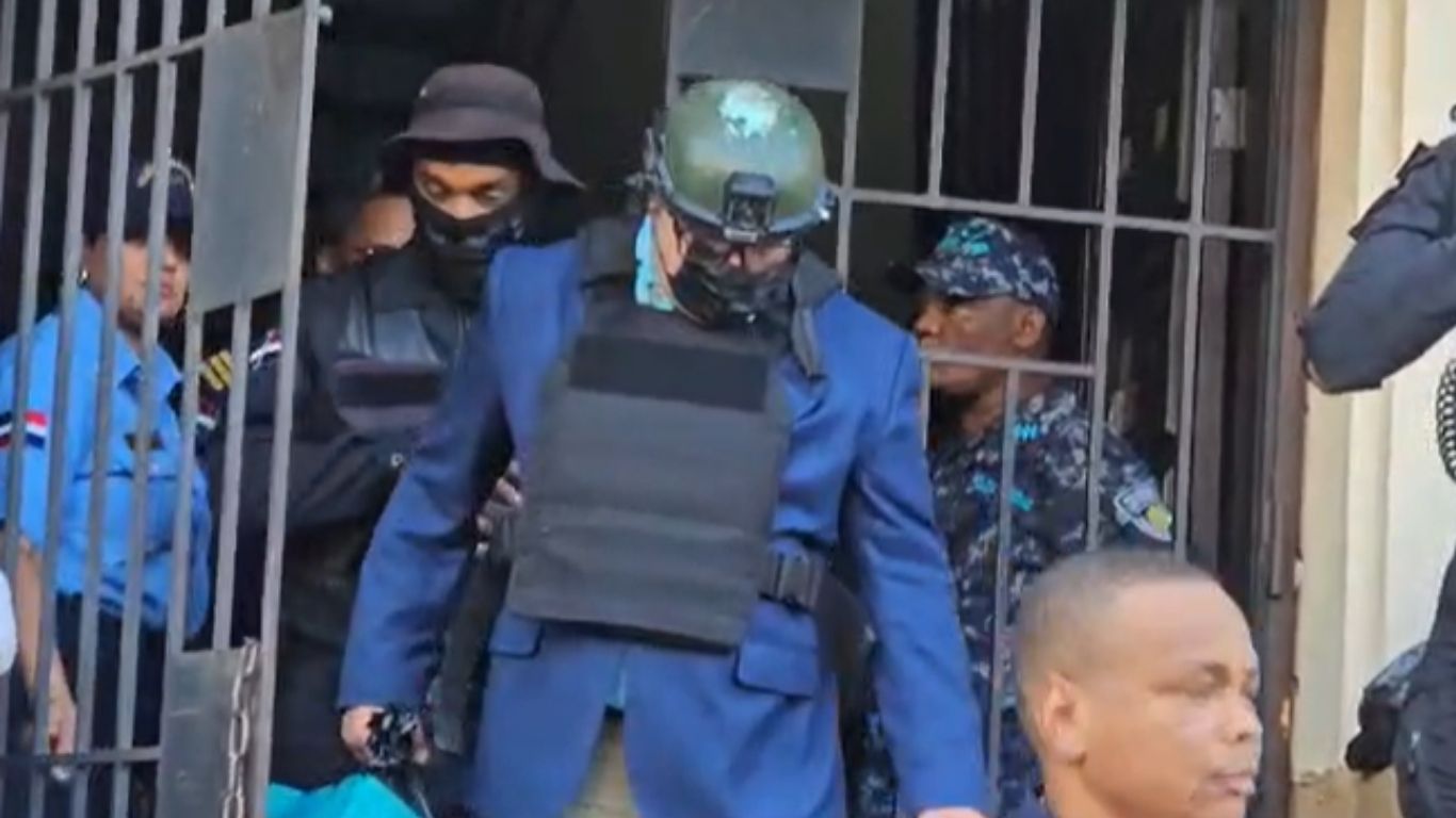 Eduardo Read Estrella resultó trasladado este lunes en la tarde a su residencia para cumplir arresto domiciliario.