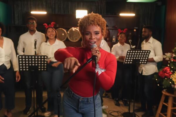 Nairoby Duarte trae alegría en Navidad con versión merengue de All I Want for Christmas Is You