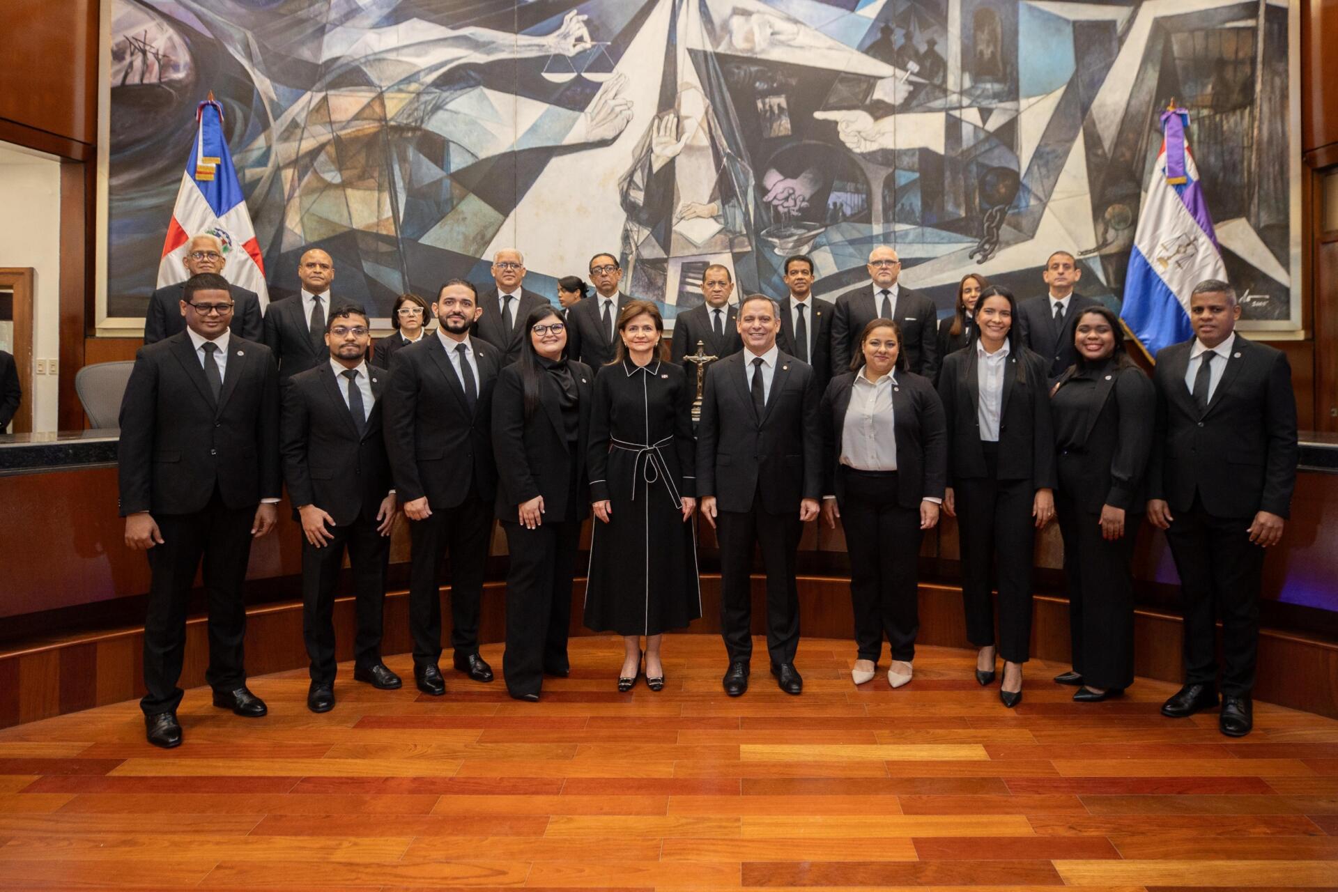 Raquel Peña y autoridades del Poder Judicial encabezan acto de ingreso de nuevos jueces a la Carrera Judicial