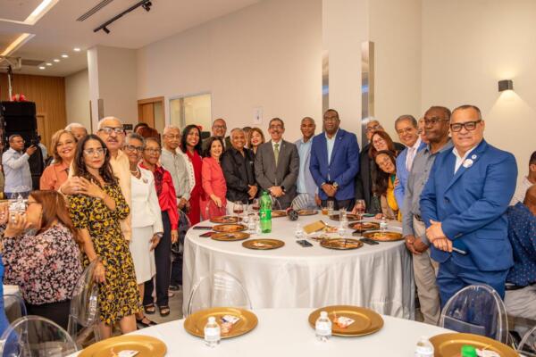 La vicedecana reiteró su visión de continuar impulsando iniciativas académicas innovadoras. 