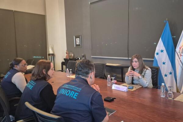Destacó que en este proceso electoral también participaron funcionarias del Centro de Asesoría.