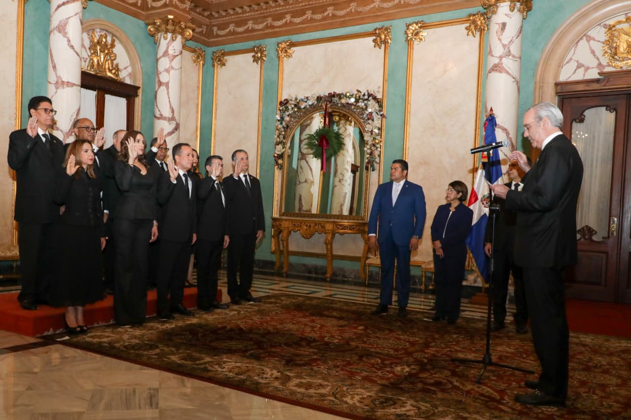 CNM presidido por el presidente Abinader juramenta nuevos jueces del Tribunal Superior Electoral tras concluir proceso de evaluación