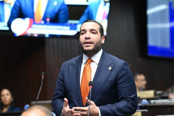 Mariotti Jr. rechaza préstamo por más de RD$401 mil millones propuesto por el PRM por violar la Ley de Crédito Público